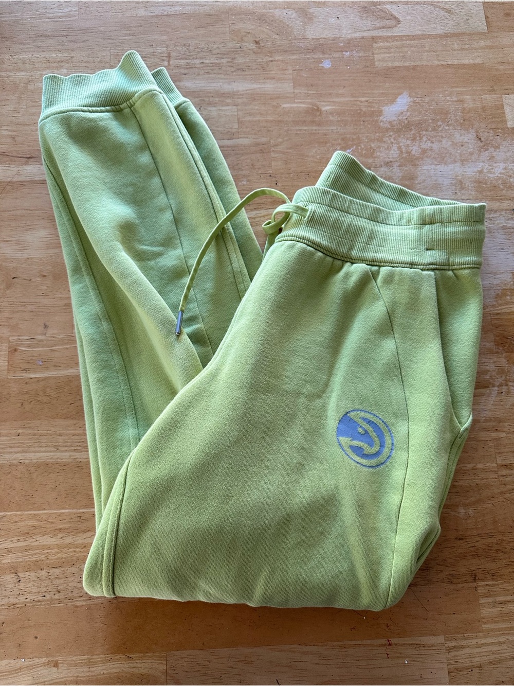 Lululemon scuba joggers size 4